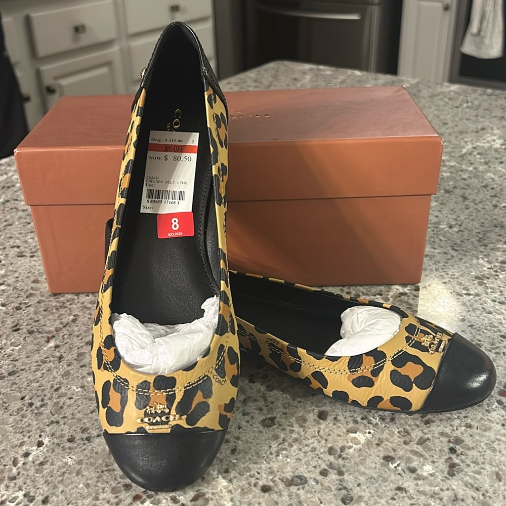 Coach Chelsea Ballet Flats, Women’s Size 8M, Neutral/Black, NIB